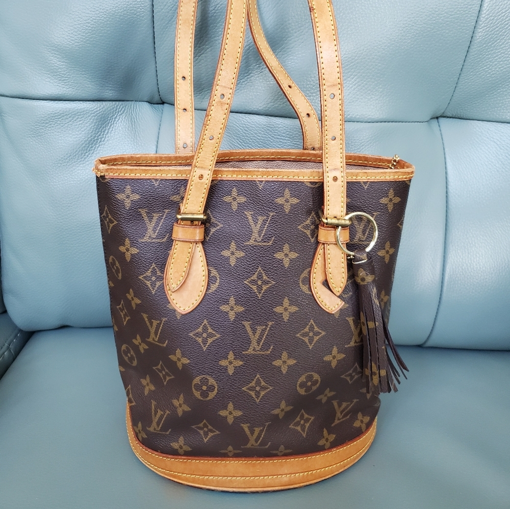 Louis Vuitton Bucket Bag